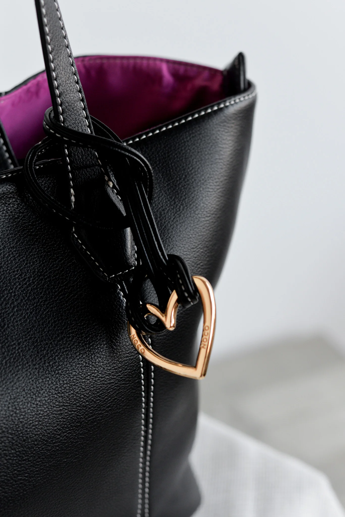 Bolso shopper pespuntes corazón Noco Negro - Imagen 4