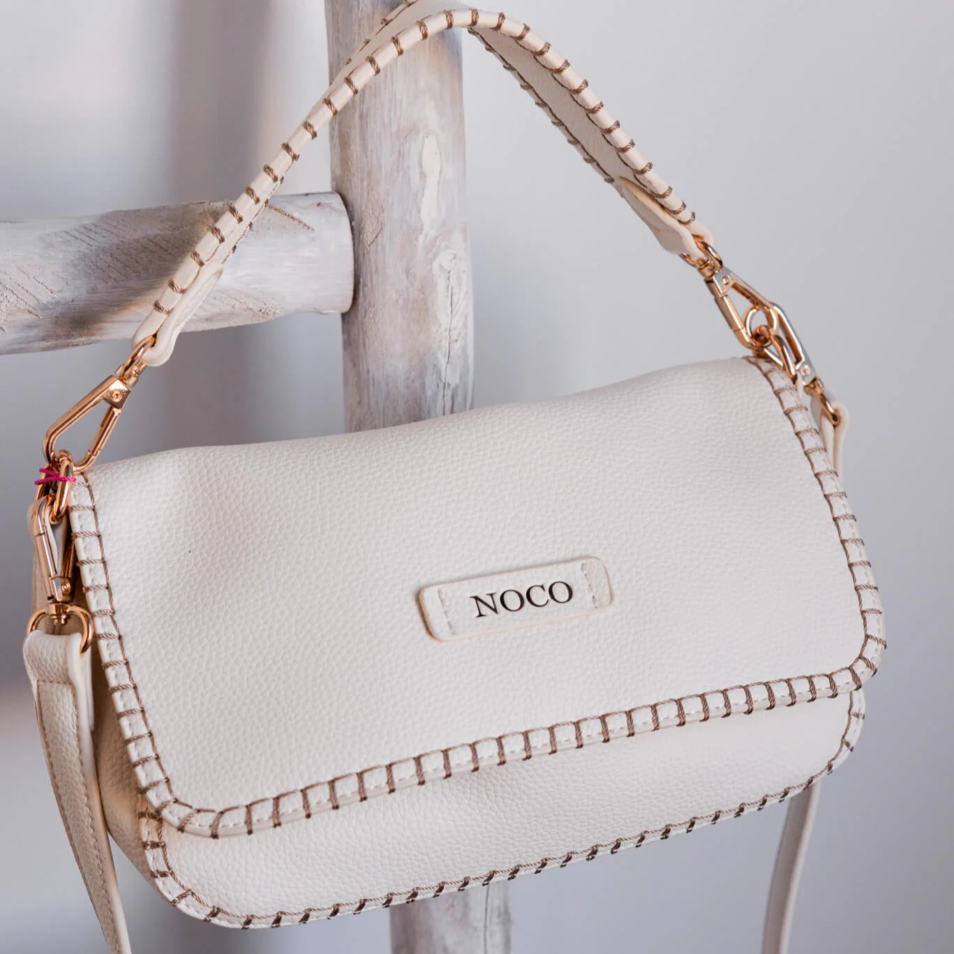 Bandolera piel vegana pespuntes Noco Blanco - Imagen 2