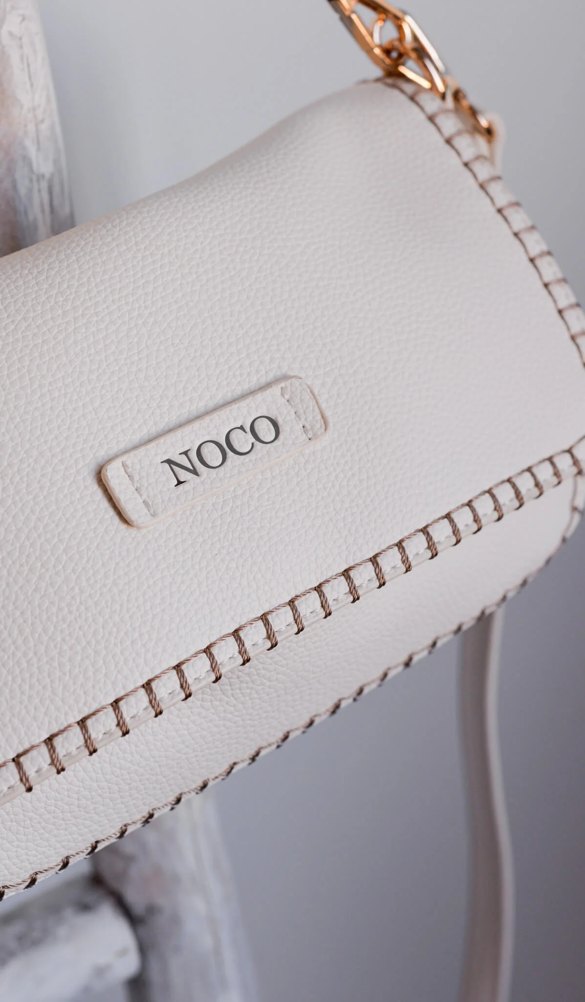 Bandolera piel vegana pespuntes Noco Blanco - Imagen 5