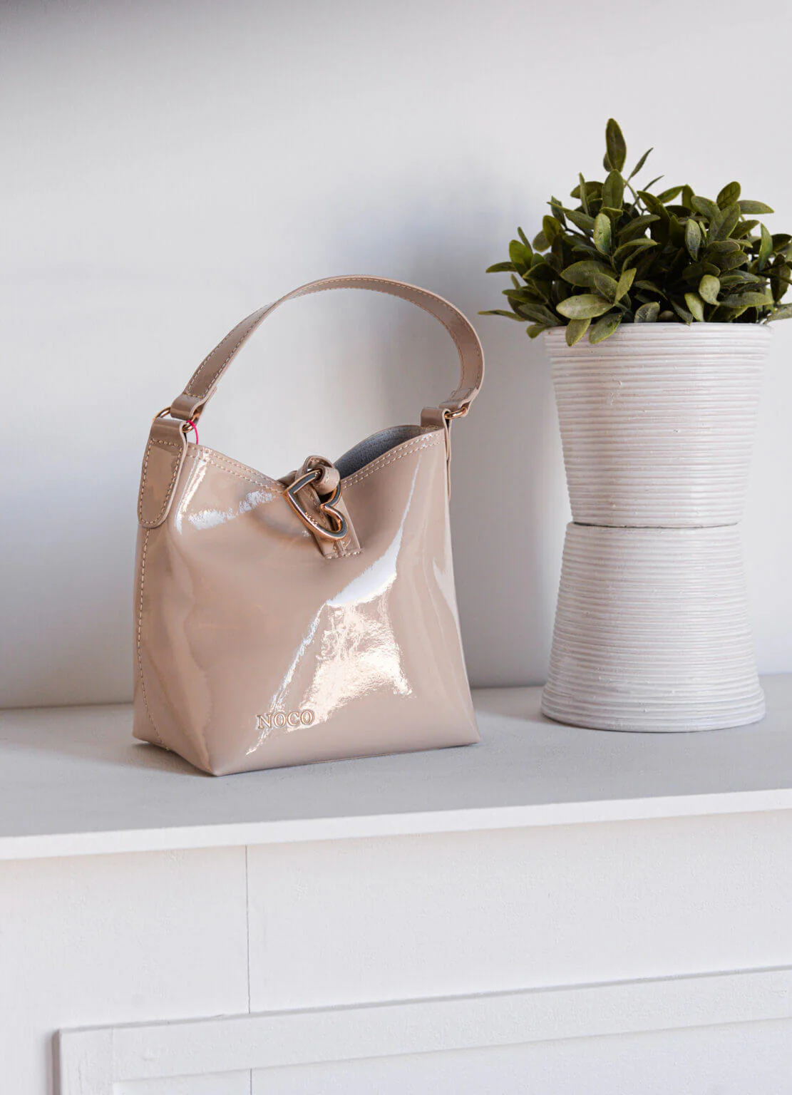 Bombonera charol corazón Noco Beige - Imagen 4